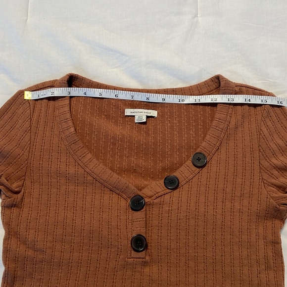 American Eagle Asymmetrical Button Henley T-Shirt - Picture 6 of 9